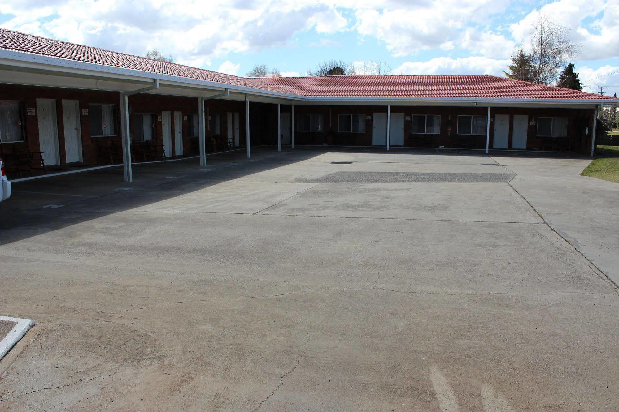 Glen Innes Lodge Motel Exterior photo